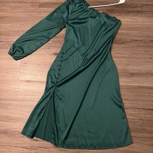 Beat beautiful dresses, sweaters and blouses